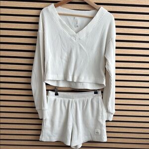 ALO Yoga Muse Cream V-Neck Pajama Set